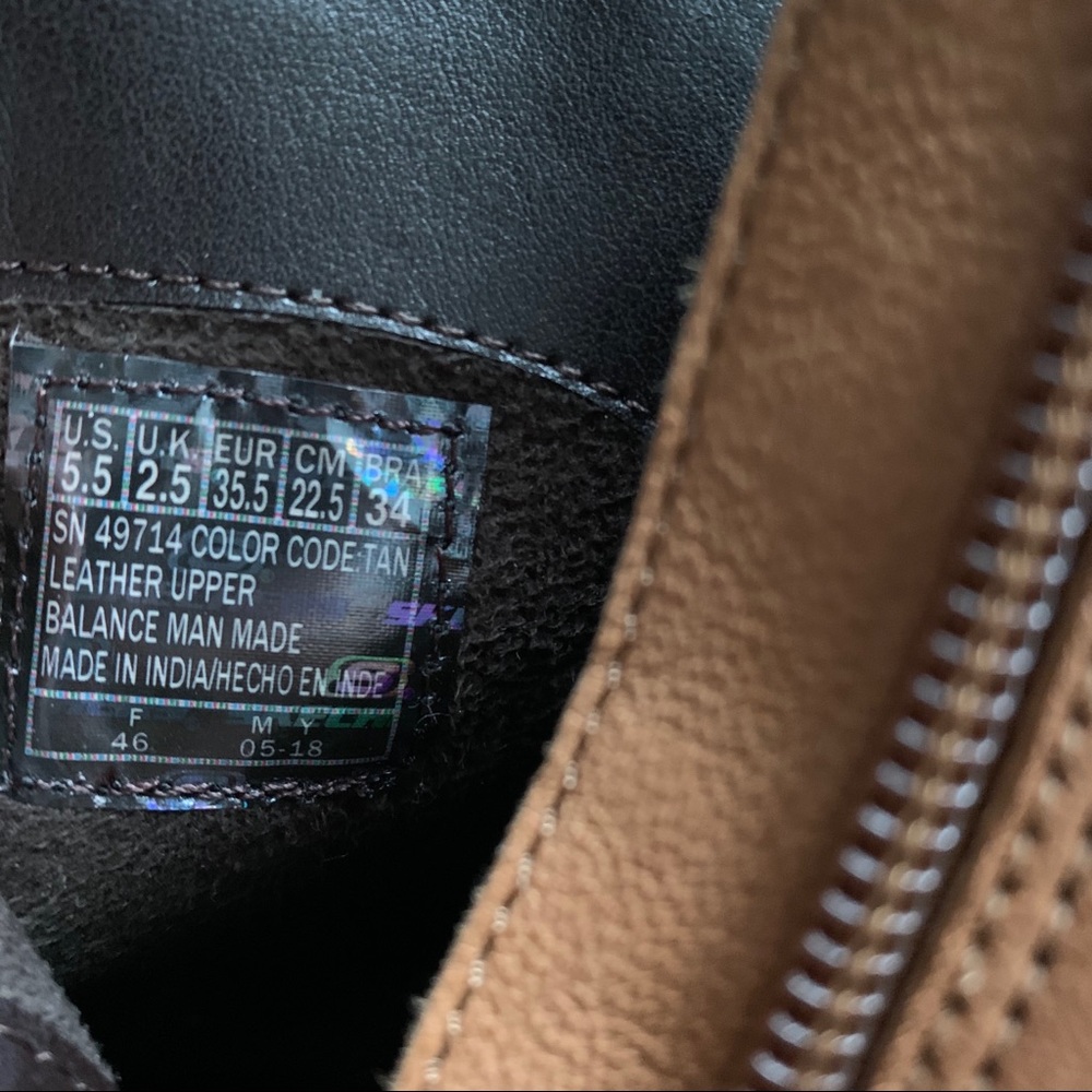 NWOT Skechers leather ankle boots - Picture 8 of 8